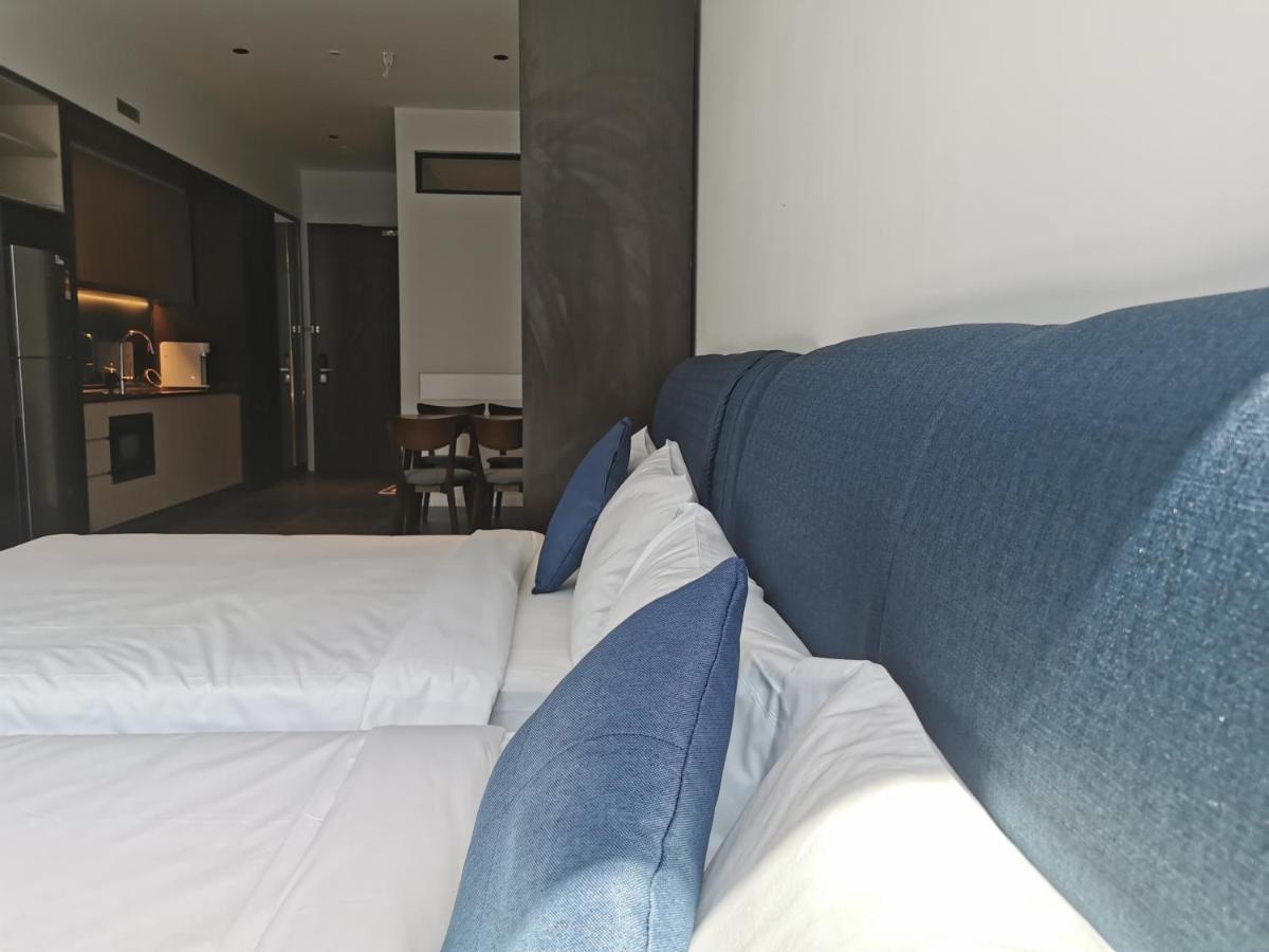 Scarletz Suites Klcc By De Harlequins Guesthouse Kuala Lumpur Exterior photo