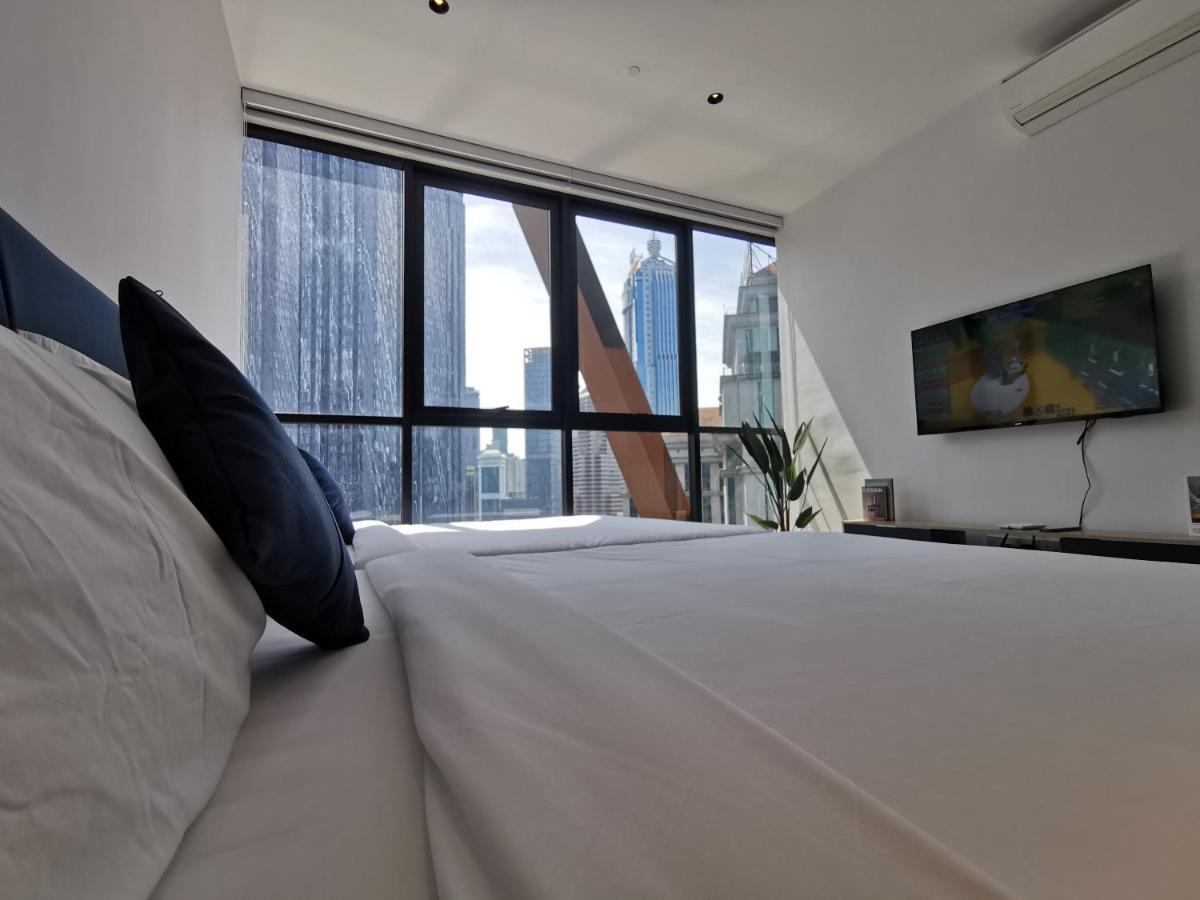 Scarletz Suites Klcc By De Harlequins Guesthouse Kuala Lumpur Exterior photo